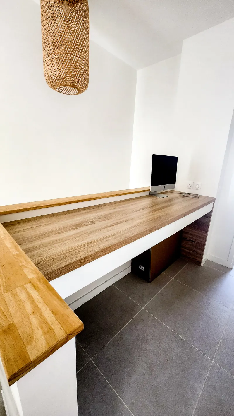 Bureau — Appartement en résidence — aménagement complet