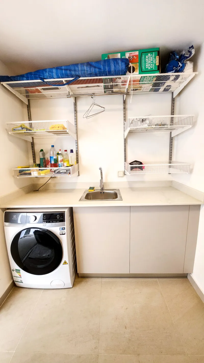 Buanderie — Appartement en résidence — aménagement complet