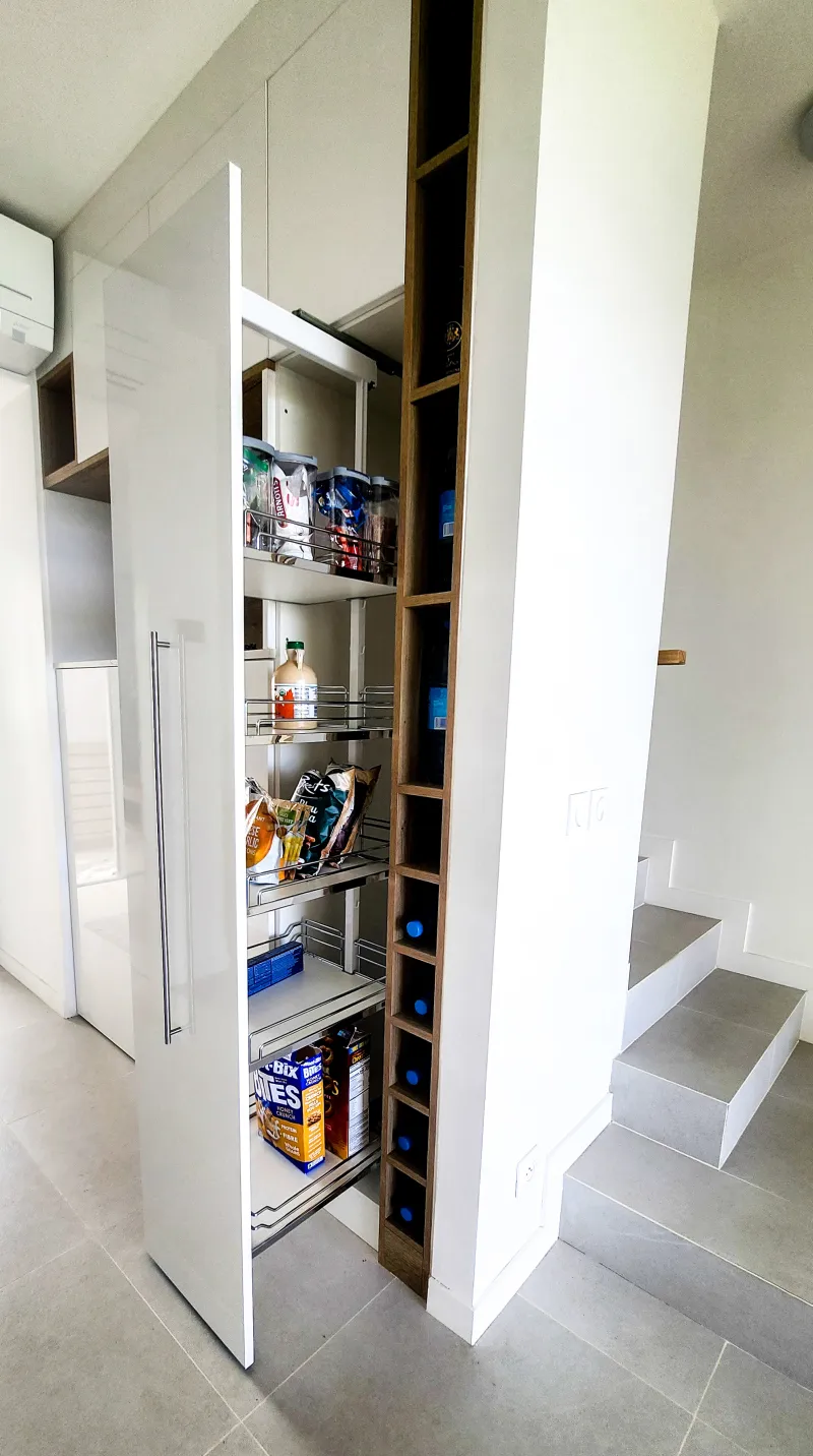 Cuisine — Appartement en résidence — aménagement complet