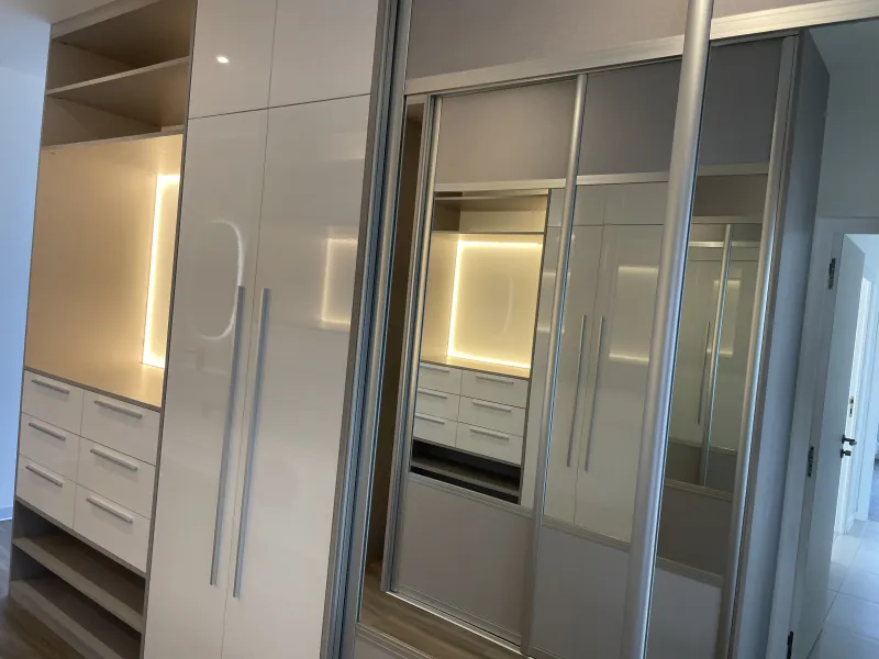 Dressing & chambres — Villa contemporaine — Full Home, de la cuisine aux screens