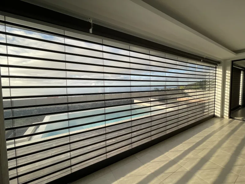 Stores & screens — Villa contemporaine — Full Home, de la cuisine aux screens