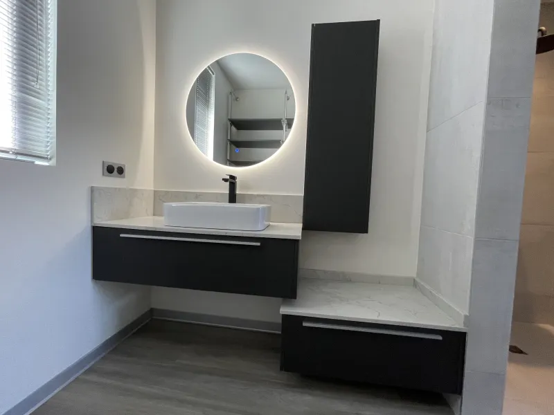 Salles de bain — Villa contemporaine — Full Home, de la cuisine aux screens
