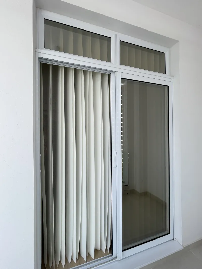 Villa — voilages et stores silhouette sur mesure